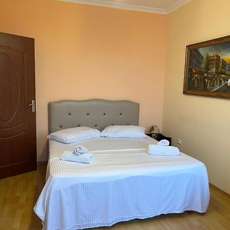 City Center Apartment In Shkodër Extérieur photo