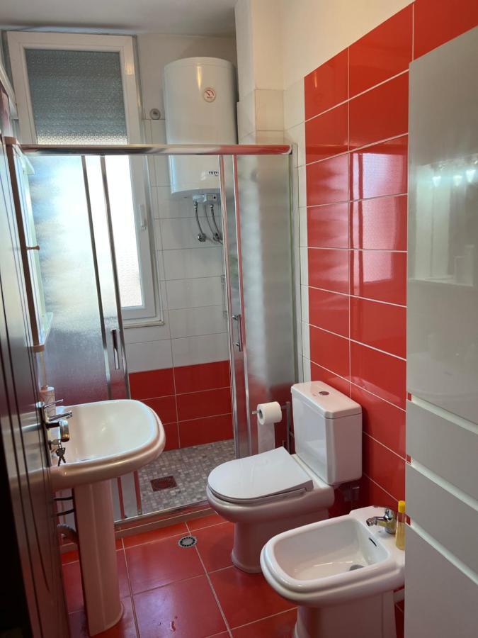 City Center Apartment In Shkodër Extérieur photo