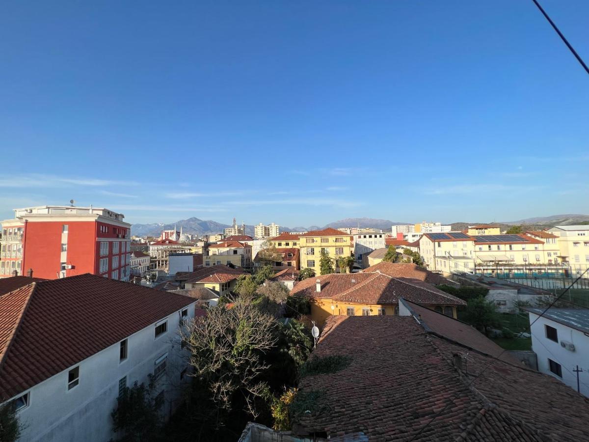City Center Apartment In Shkodër Extérieur photo