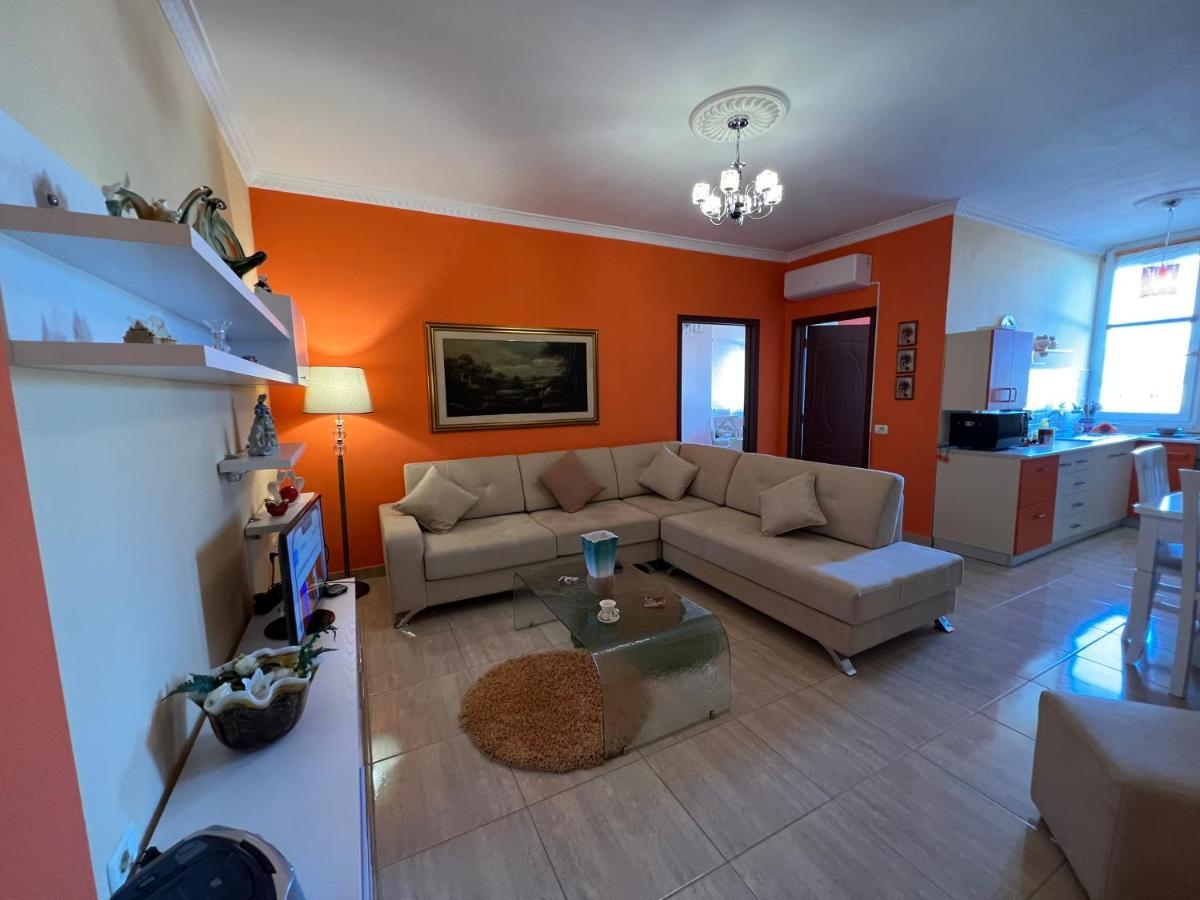 City Center Apartment In Shkodër Extérieur photo
