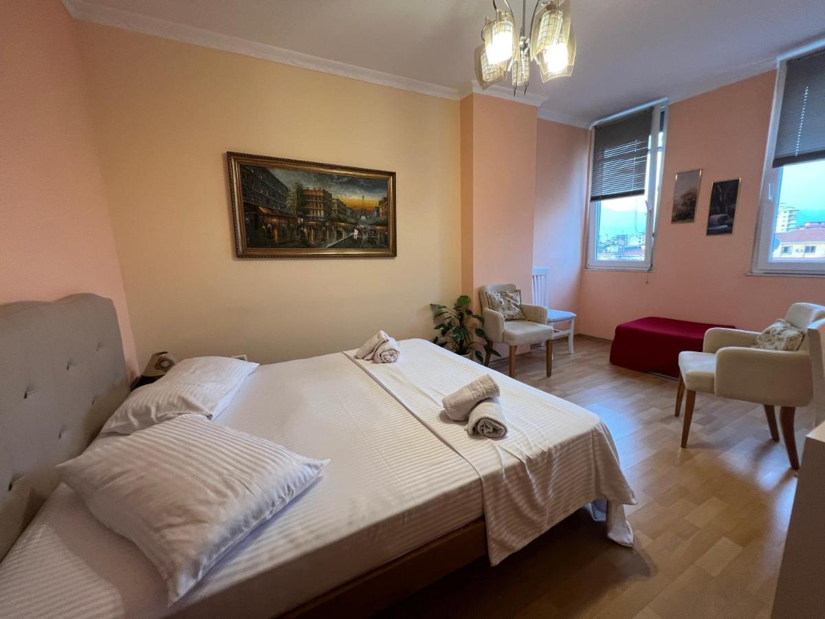 City Center Apartment In Shkodër Extérieur photo